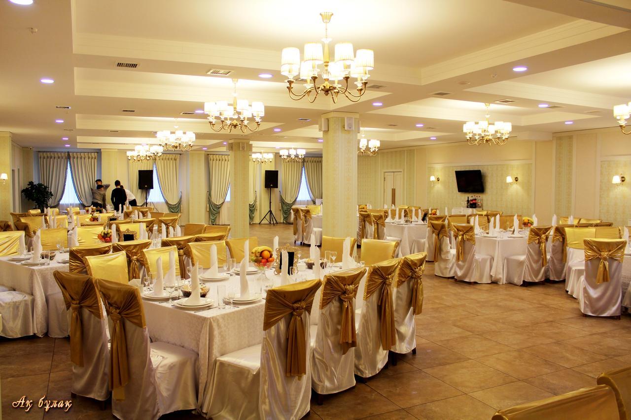 Akbulak Hotel Астана Экстерьер фото